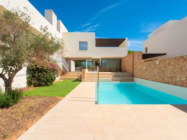 Villa mit Pool zum Verkauf in Cala Vedella-Cala Tarida