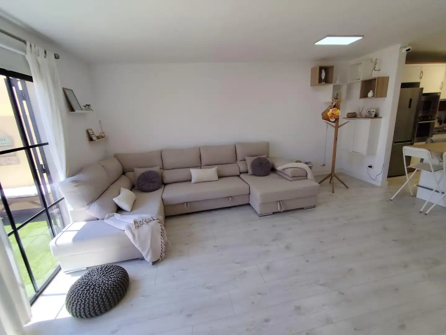 Sala de estar de Casa adosada en venta en Candelaria con Terraza, Trastero y Amueblado