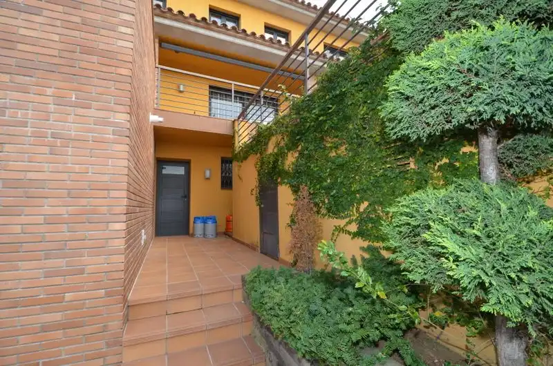 Casa con piscina en venta en Palau-saverdera, imagen 5