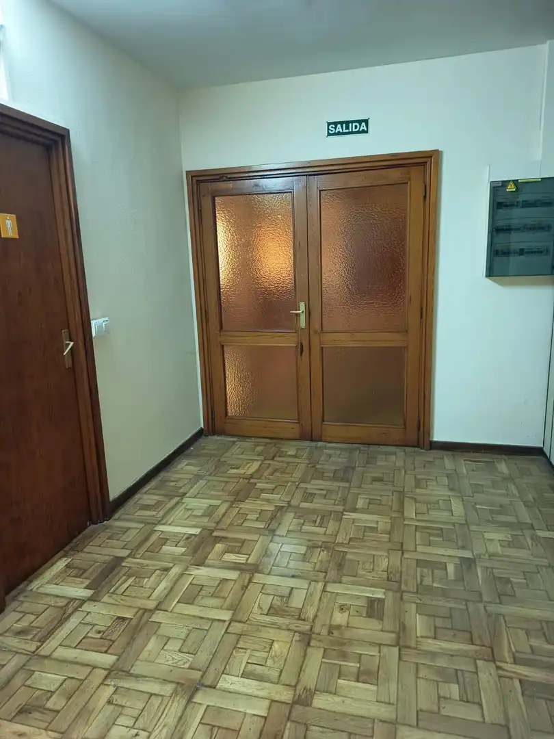 Büro zur Miete in Palencia mit Klimaanlage und Heizung