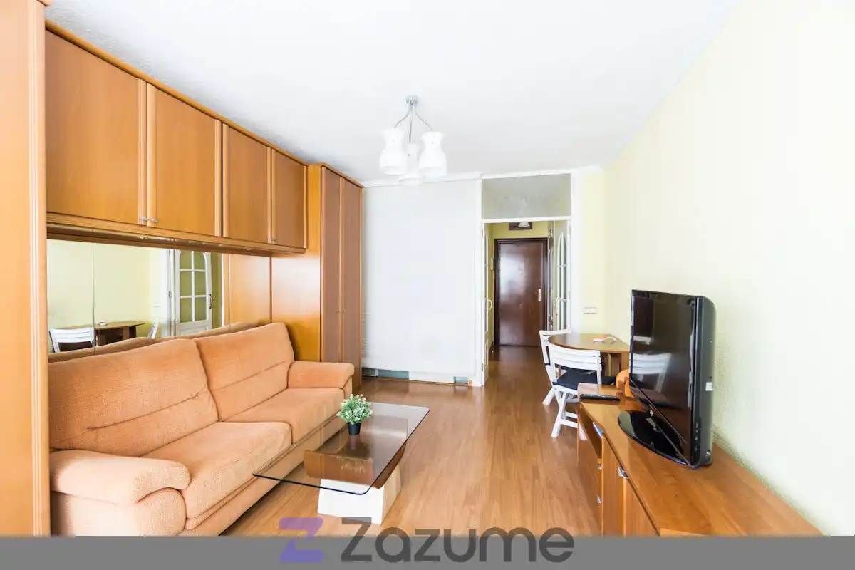 Sala de estar de Estudio de alquiler en Torremolinos con Aire acondicionado, Amueblado y Horno