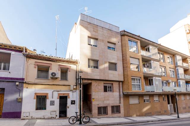 Dúplex en Venta en Calle del Porvenir en Ruiseñores