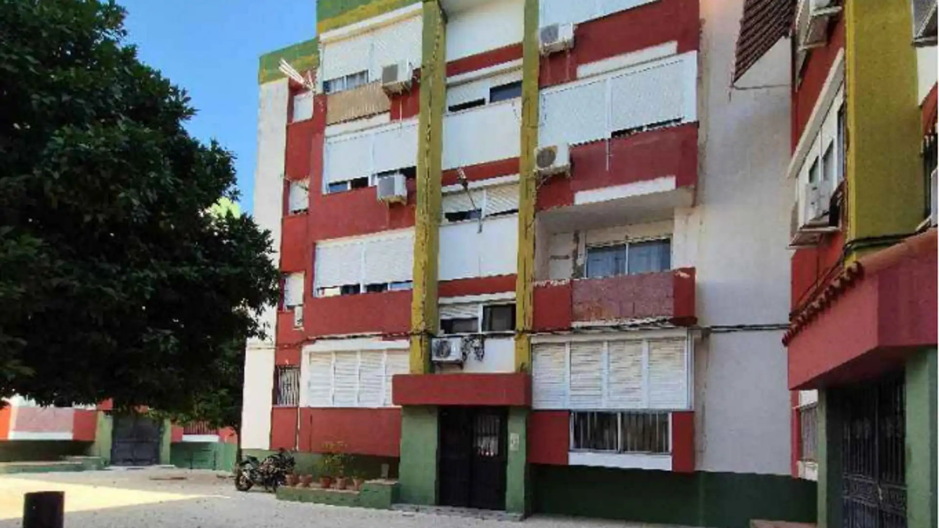 Vista exterior de Pis en venda en  Huelva Capital