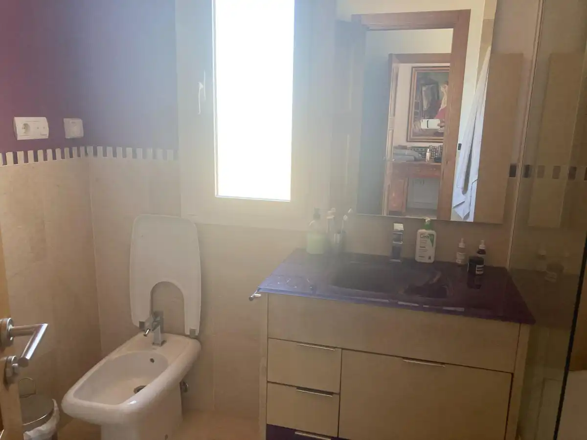 Baño de Casa adosada en venta en Estepona con Aire acondicionado, Terraza y Amueblado