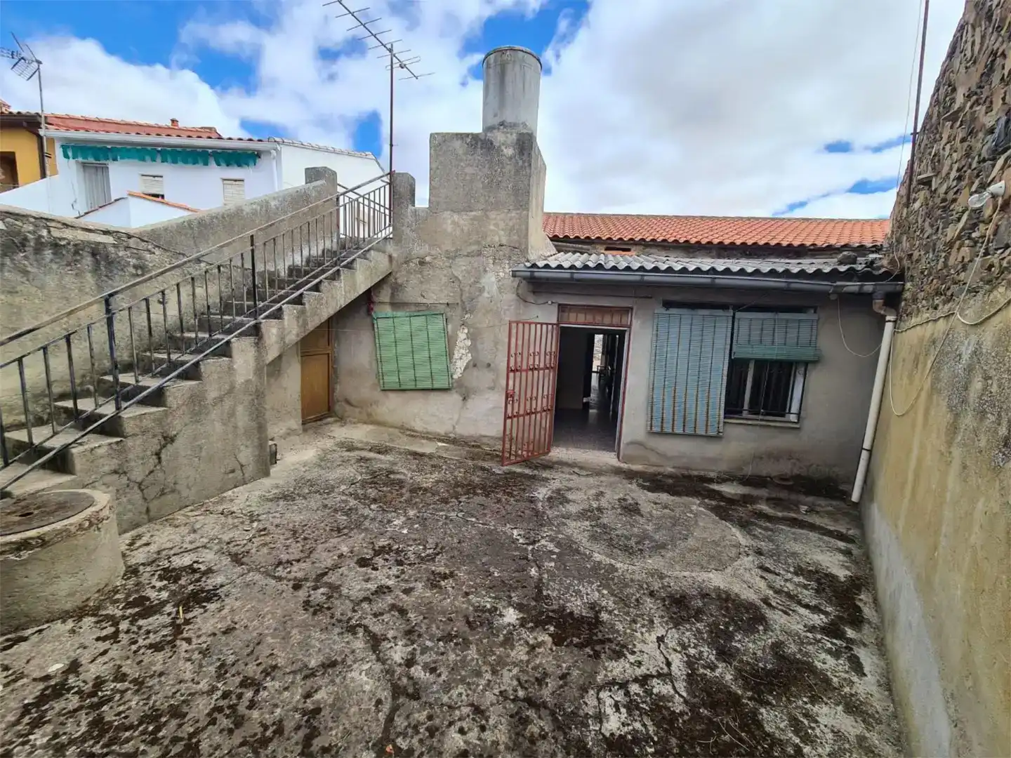 Exterior view of Flat for sale in Alcollarín
