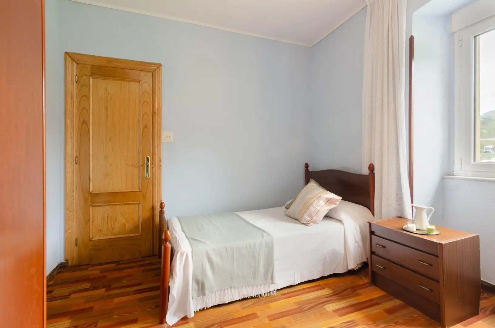 Habitación de Casa o chalet en venta en Salas con Calefacción, Jardín privado y Amueblado