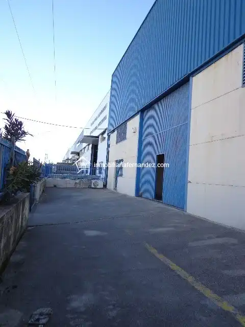 Nau industrial en venda a Ruta de la Plata