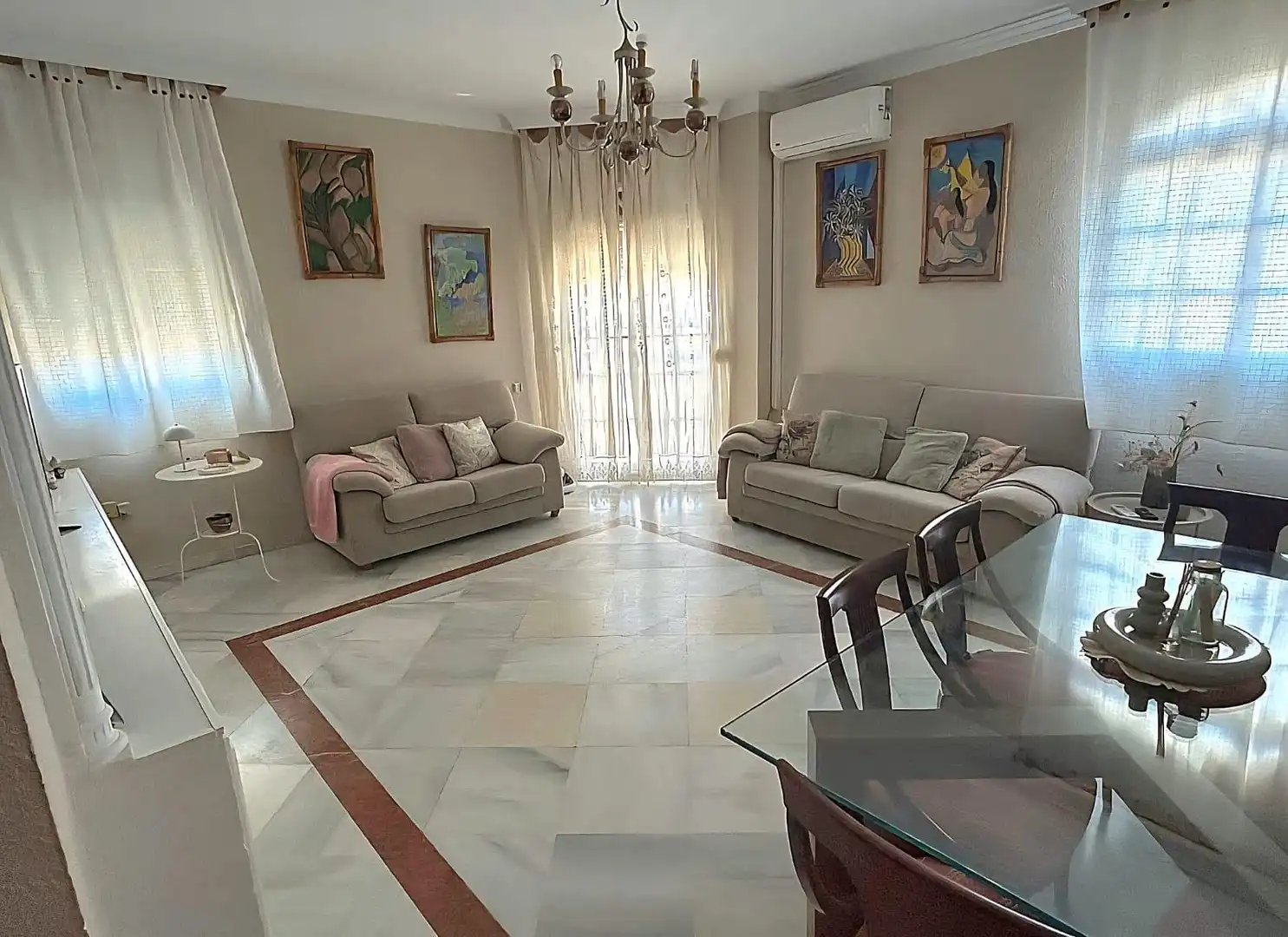 Living room of Houses for sale in Chiclana de la Frontera  with Air Conditioner and Storage room