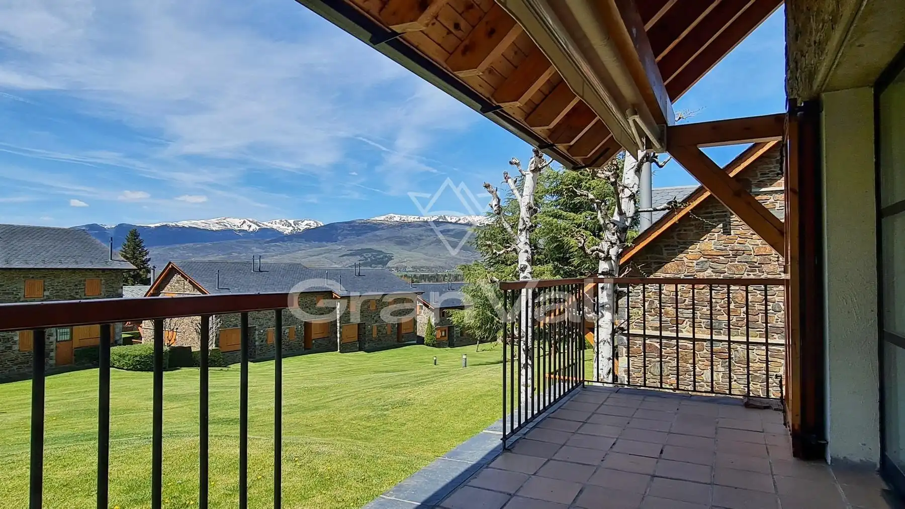 Terrassa de Casa adosada en venda en Fontanals de Cerdanya amb Calefacció, Jardí privat i Terrassa