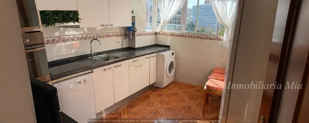 Flat with terrace for sale in Centro