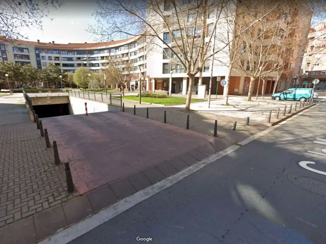 Parking de Garaje de alquiler en  Logroño