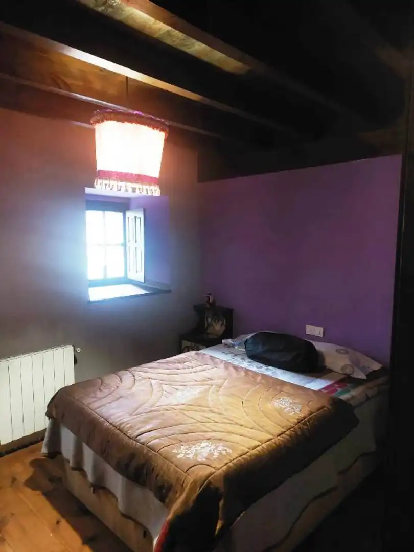 Dormitori de Casa adosada en venda en Polaciones amb Calefacció, Jardí privat i Traster