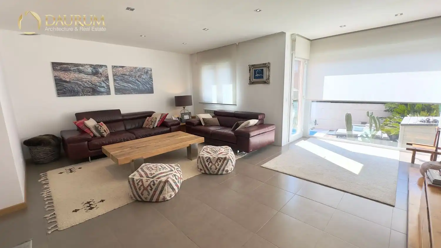 Living room of Houses for sale in Paracuellos de Jarama  with Air Conditioner, Heating and Storage room