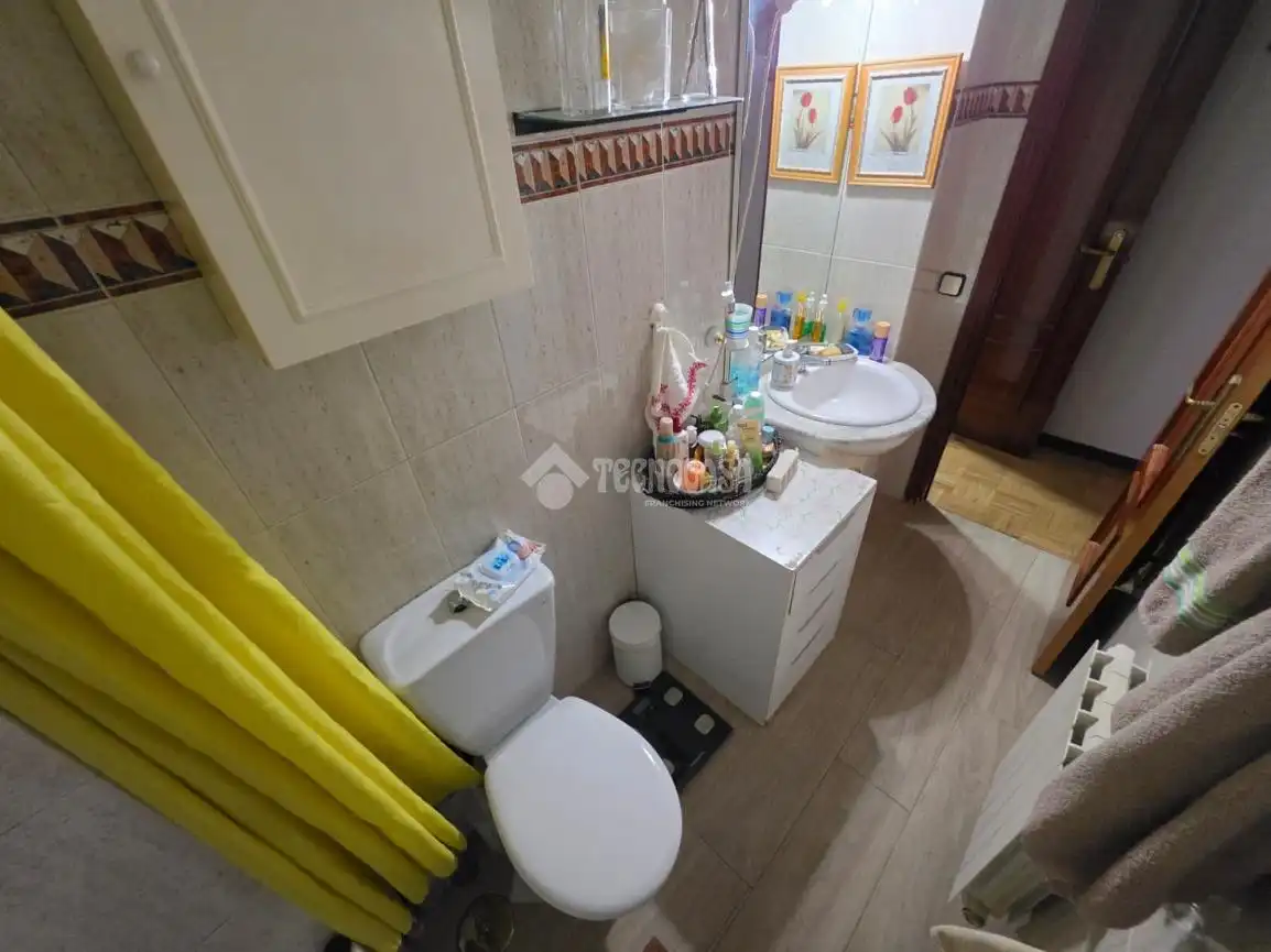 Baño de Piso en venta en Fuenlabrada con Aire acondicionado, Parquet y Terraza