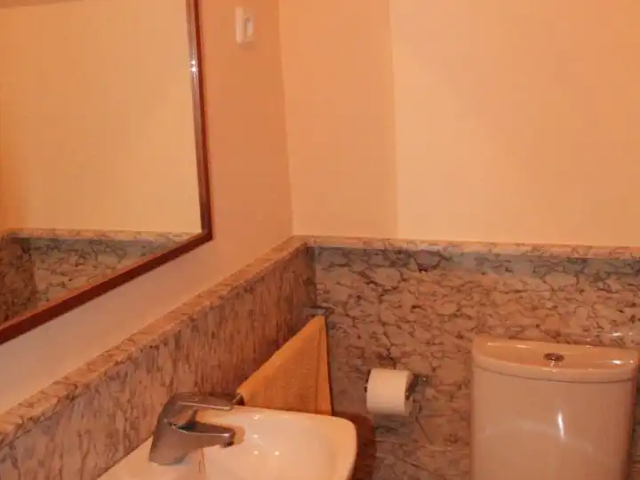 Baño de Casa o chalet de alquiler en Málaga con Aire acondicionado, Calefacción y Jardín privado