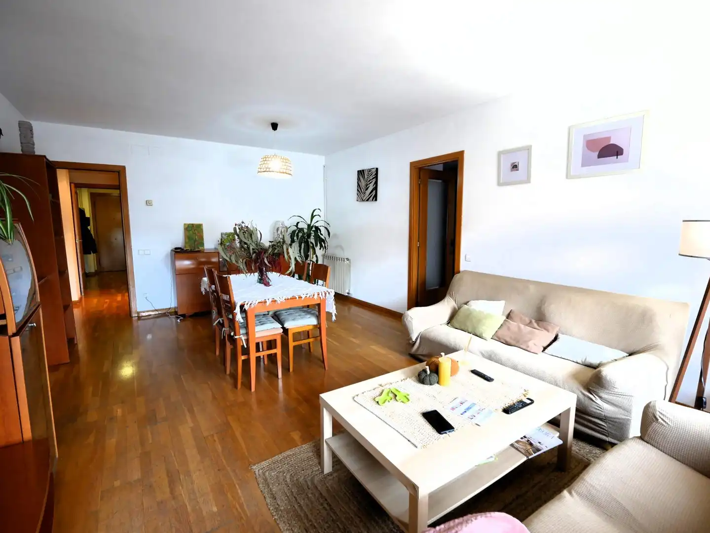 Wohnzimmer von Wohnung zum Verkauf in Barcelona mit Parkett