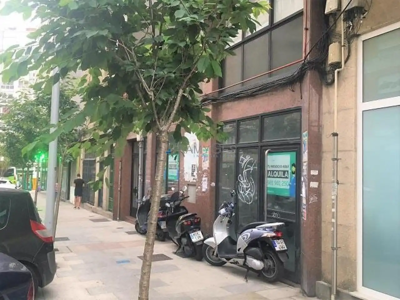 Vista exterior de Local de alquiler en Vigo 