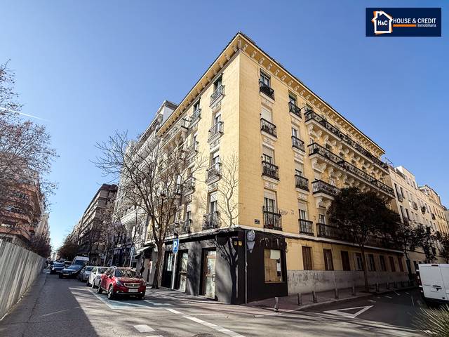 Piso en Venta en Calle de Montesa en Lista