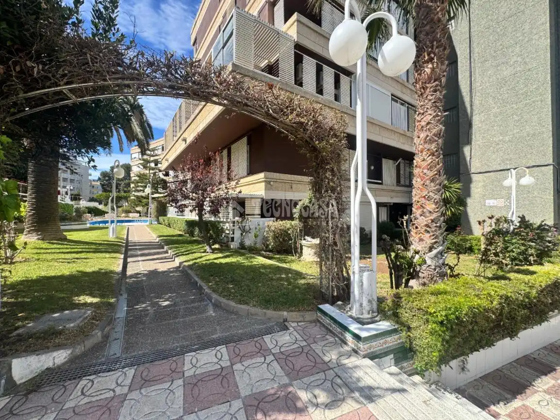 Vista exterior de Piso en venta en Salou con Balcón y Piscina comunitaria