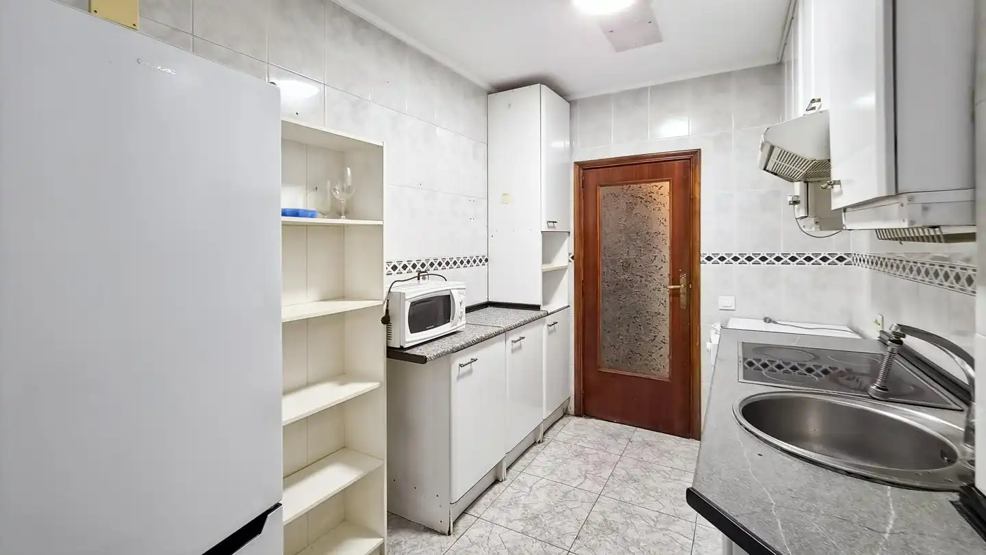 Piso en venta en Calle Aldeanueva de la Vera, Las Águilas