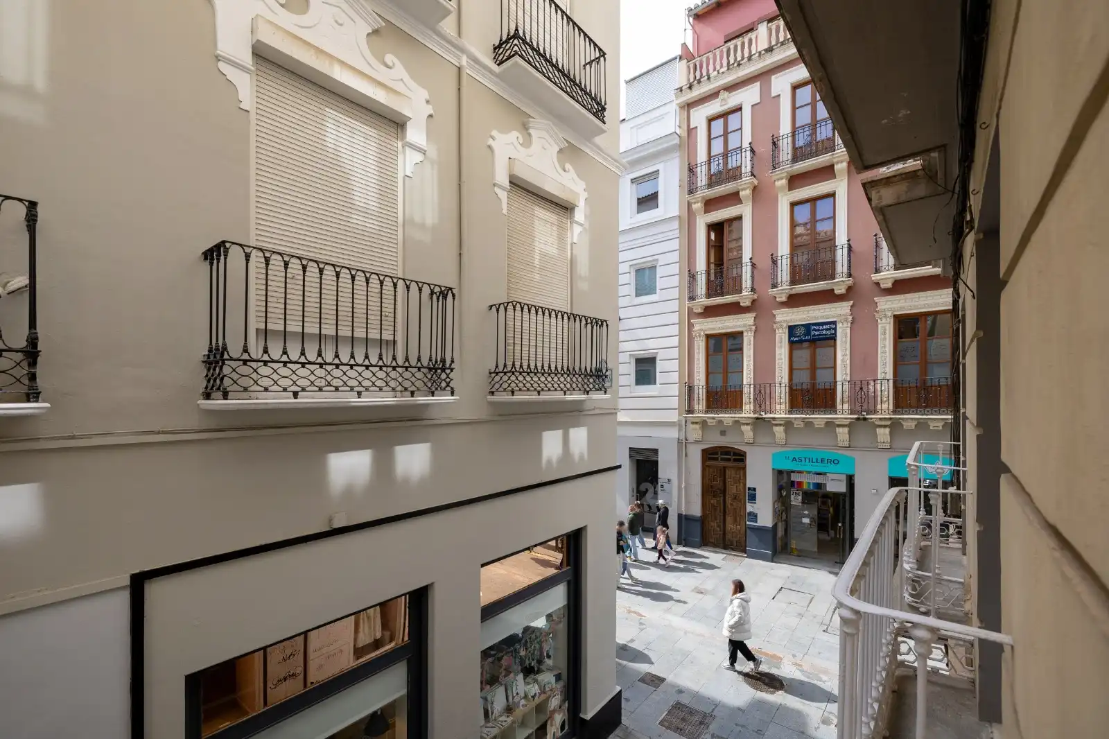 Piso de alquiler en Calle Alhóndiga, Centro - Sagrario