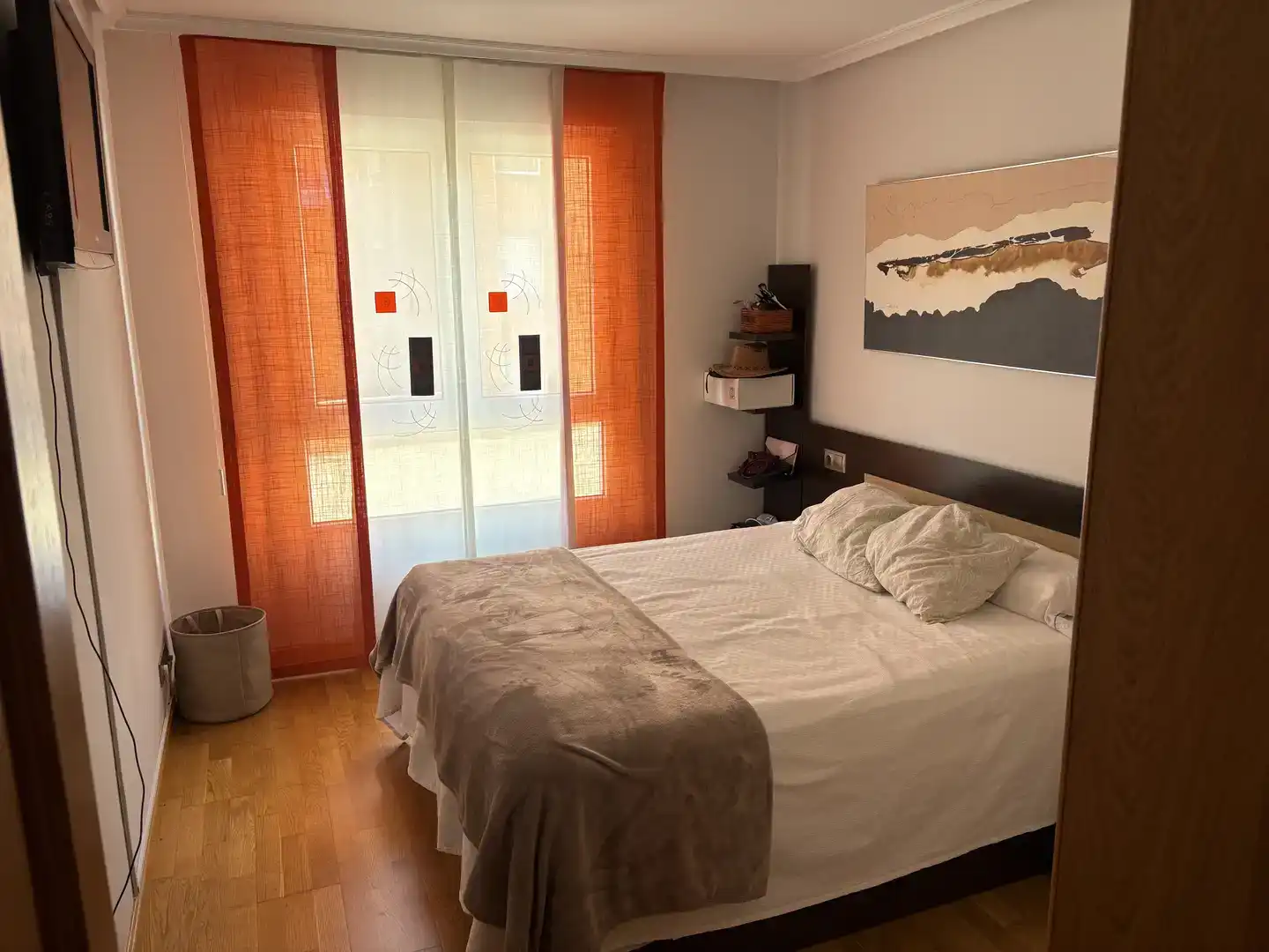 Habitación de Piso de alquiler en León Capital  con Trastero y Amueblado