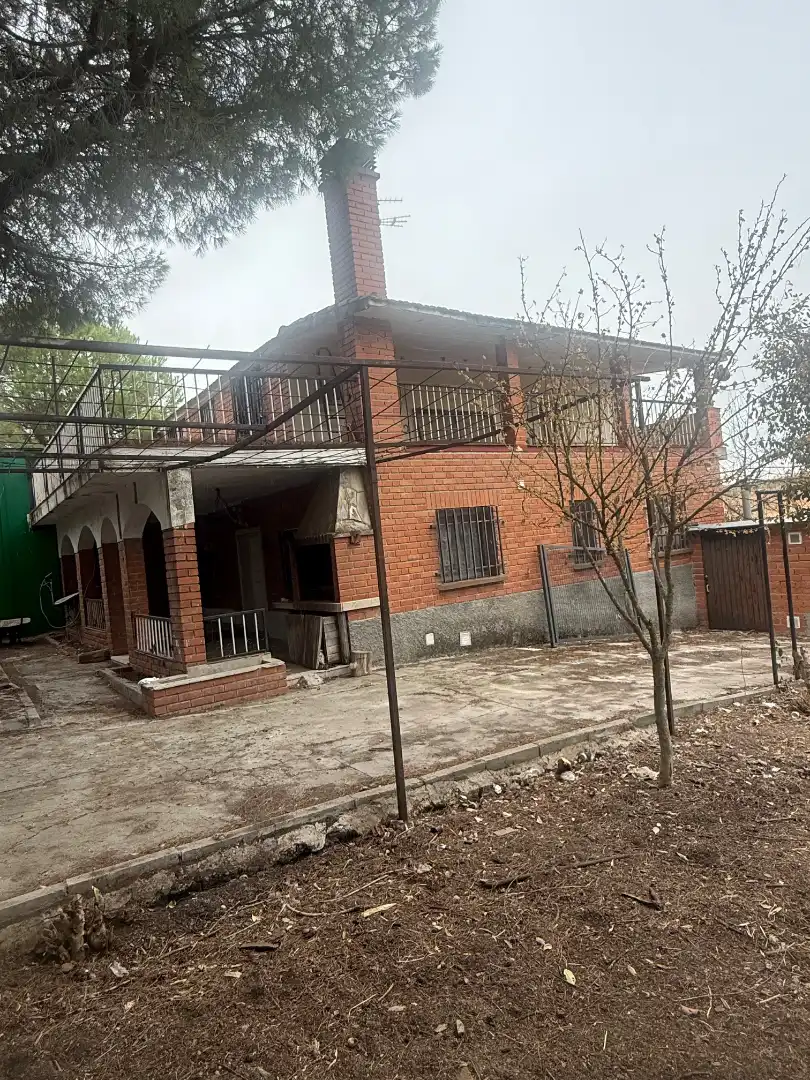 Xalet en venda a Urbanización Los Almendros