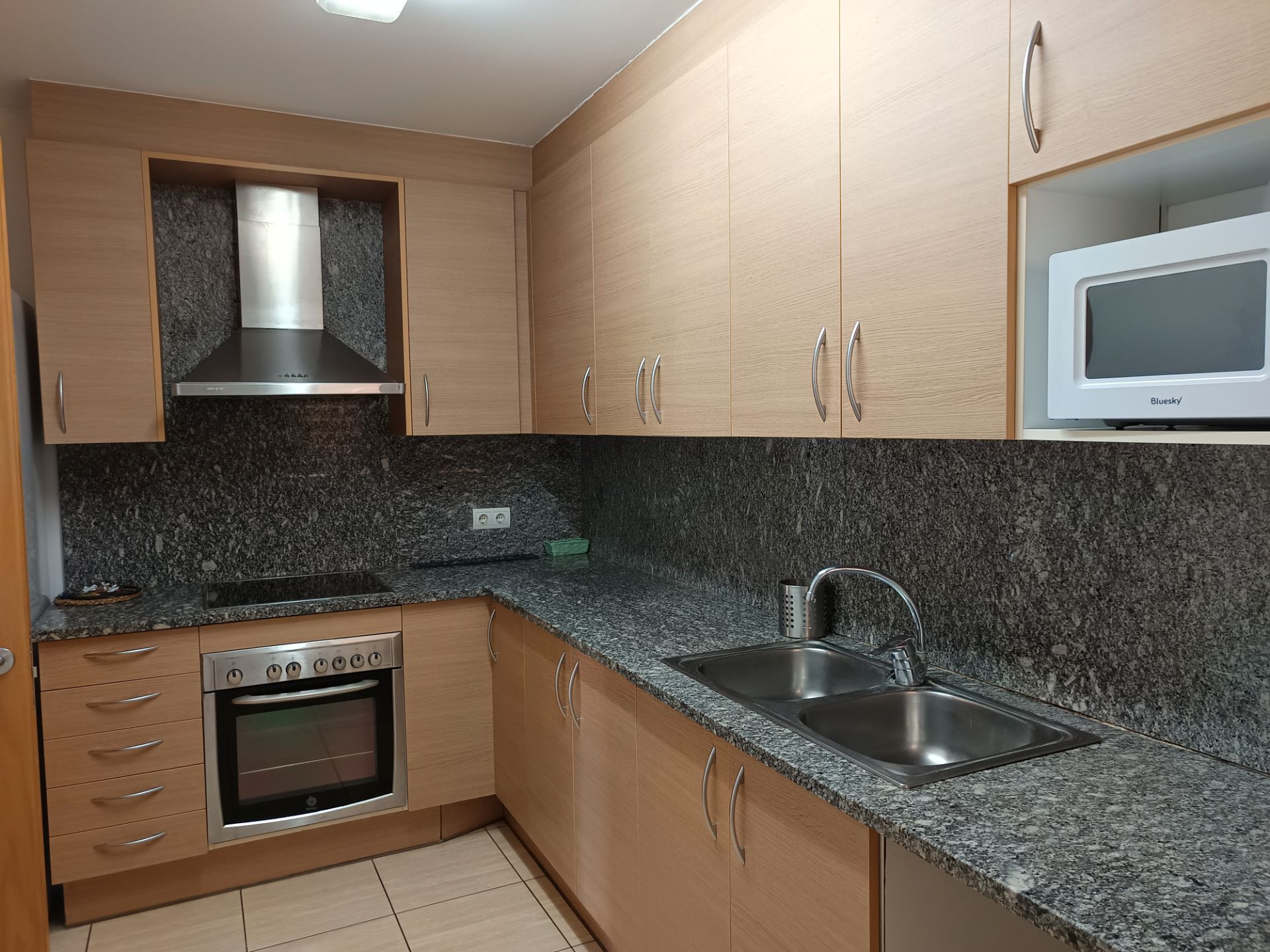 Flat for sale in Carrer de Ramon Mandri, Parc Bosc - Castell