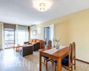 Sala d'estar de Pis en venda en Cunit amb Aire condicionat, Terrassa i Moblat