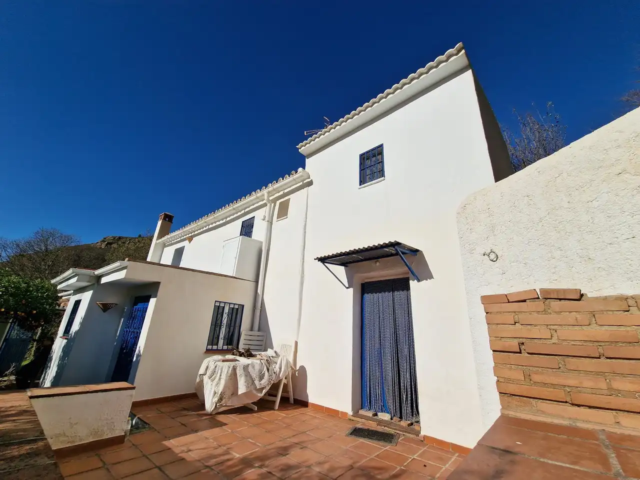 Vista exterior de Casa o chalet en venta en Alcaucín