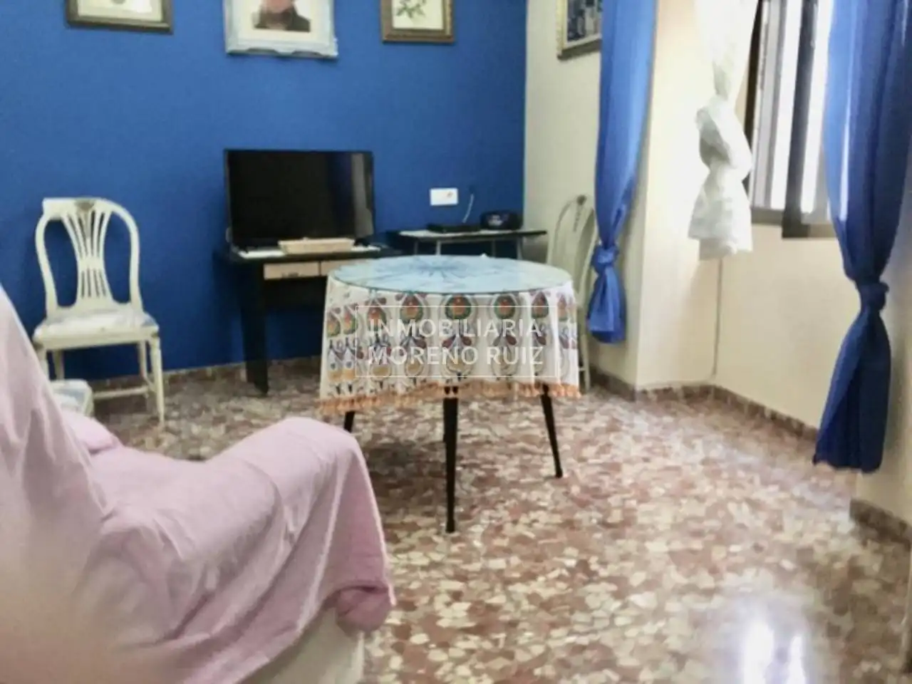 AMPLIA CASA A UN PASO DEL AYUNTAMIENTO., immagine 2