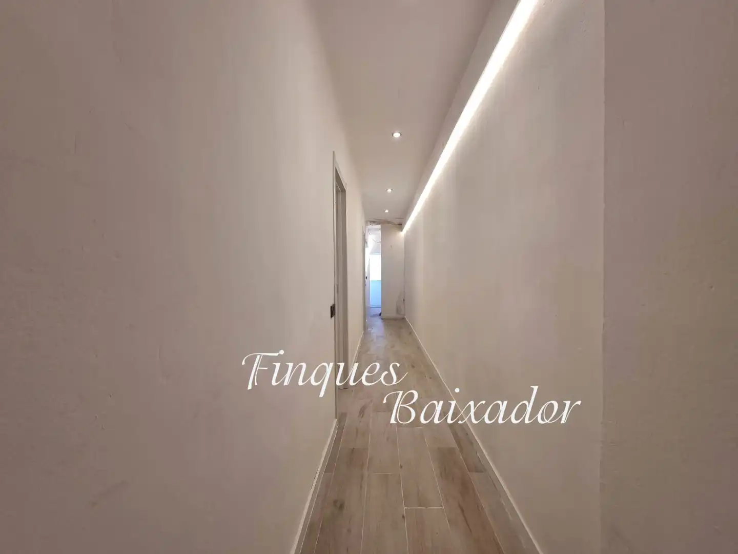 Flat for sale in Carrer de Vicenta Escoda, imagen 5