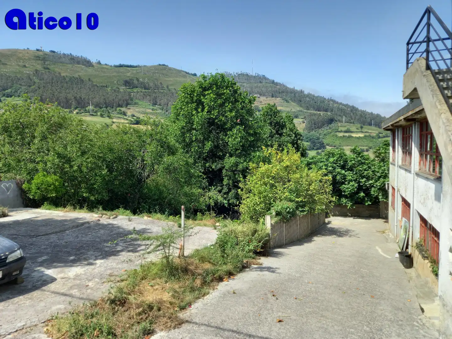 Außenansicht von Einfamilien-Reihenhaus zum Verkauf in Oviedo  mit Heizung, Privatgarten und Parkett