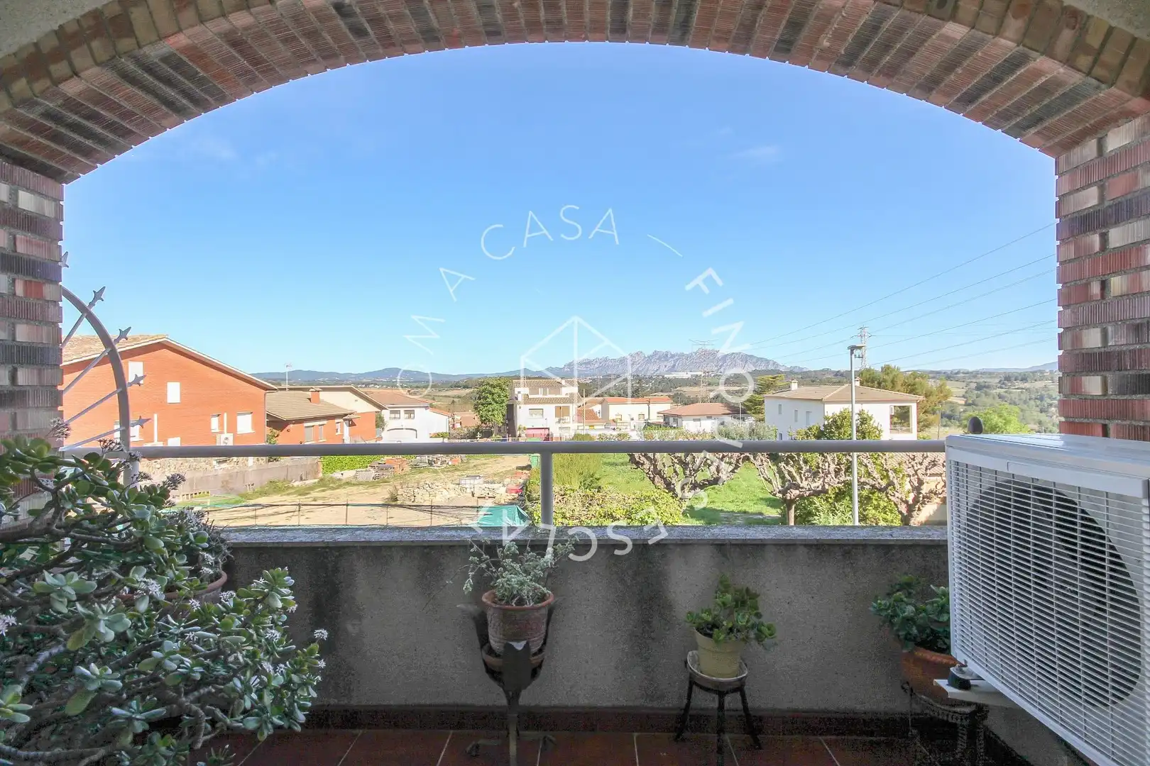 Detached homes for sale in Sant Llorenç d'Hortons