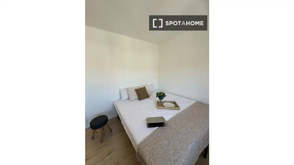 Room in Hispanoamérica - Bernabéu