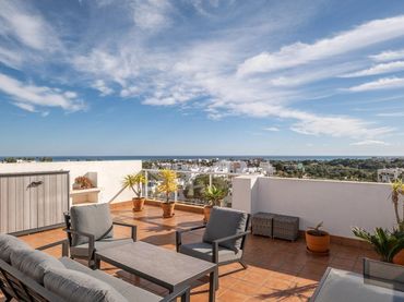 Penthouse with balcony for sale in Orihuela Costa