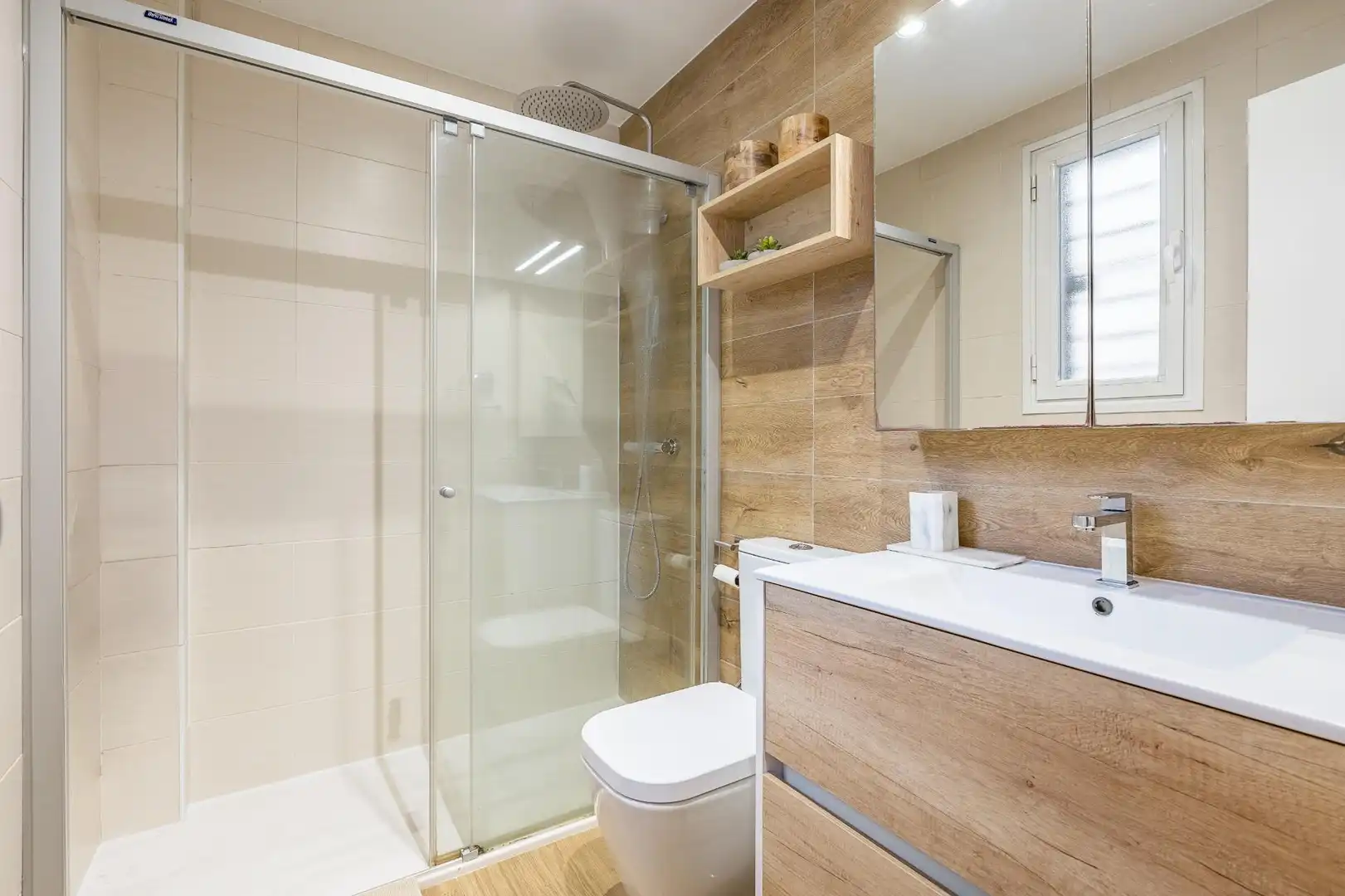 Baño de Casa adosada en venta en Granada con Jardín privado y Balcón