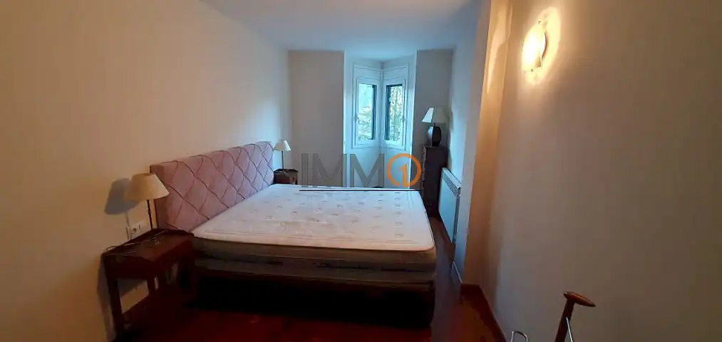 Casa aparellada en venda a Centro, imagen 9