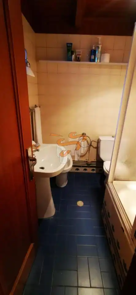 Baño de Dúplex en venta en Ferrol con Calefacción, Parquet y Trastero