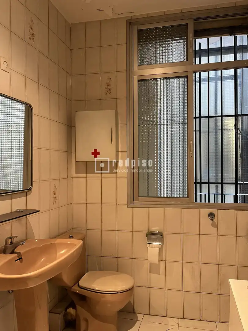 Bathroom of Flat for sale in Madrid  with Heating, Terrace and Furnished