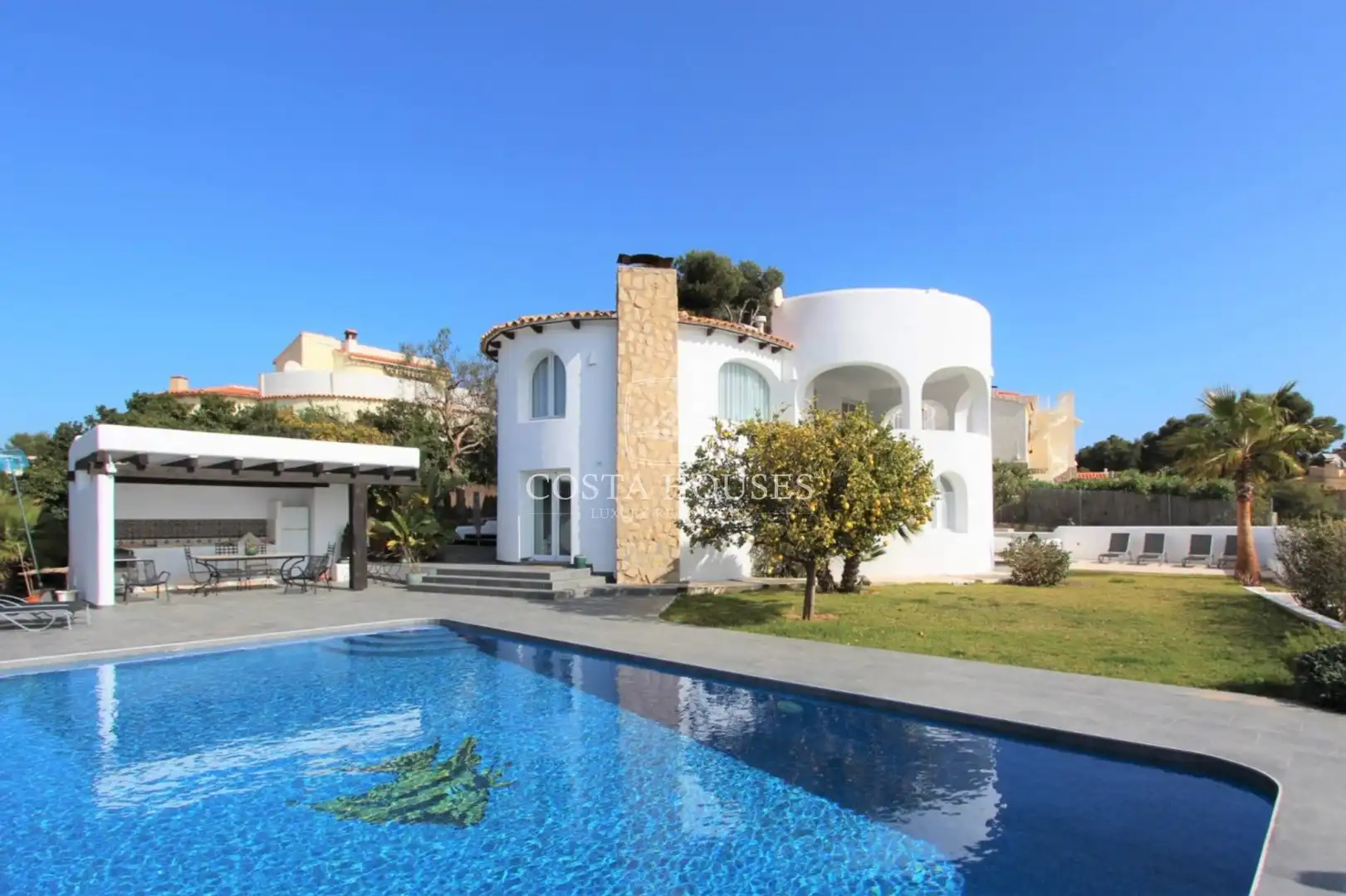 Vista exterior de Casa o xalet en venda en Jávea / Xàbia amb Aire condicionat, Jardí privat i Terrassa