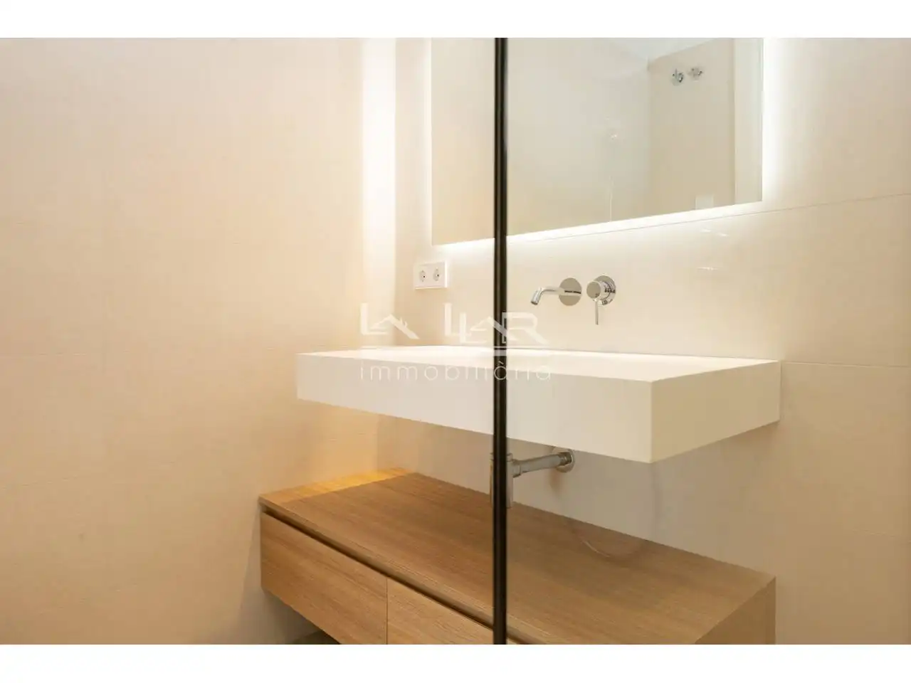 Baño de Piso de alquiler en Vic con Calefacción, Terraza y Trastero