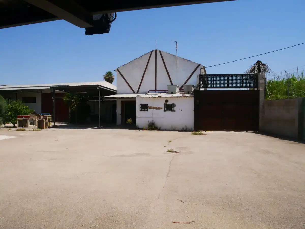 Nave industrial en venta en Pedanías Este