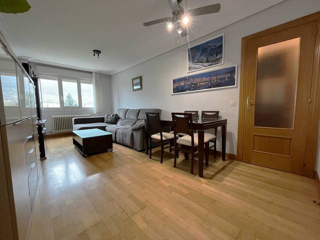 Piso en Venta en Calle Gerónimo de Uztariz en Rochapea