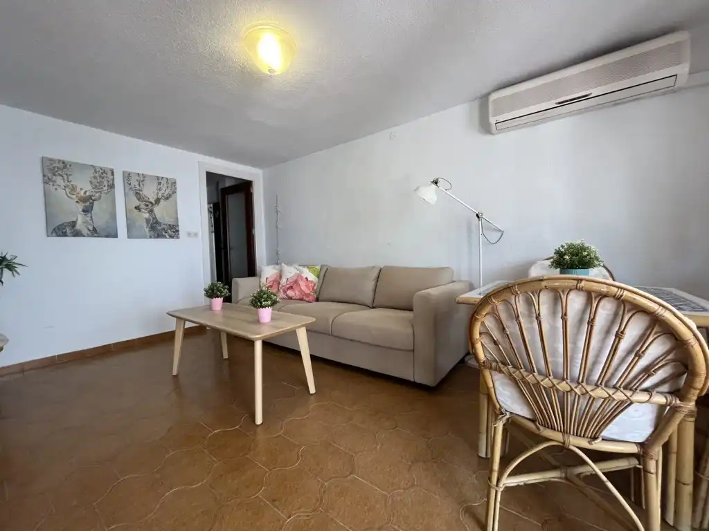 Sala d'estar de Casa o xalet en venda en Orihuela amb Jardí privat, Terrassa i Traster