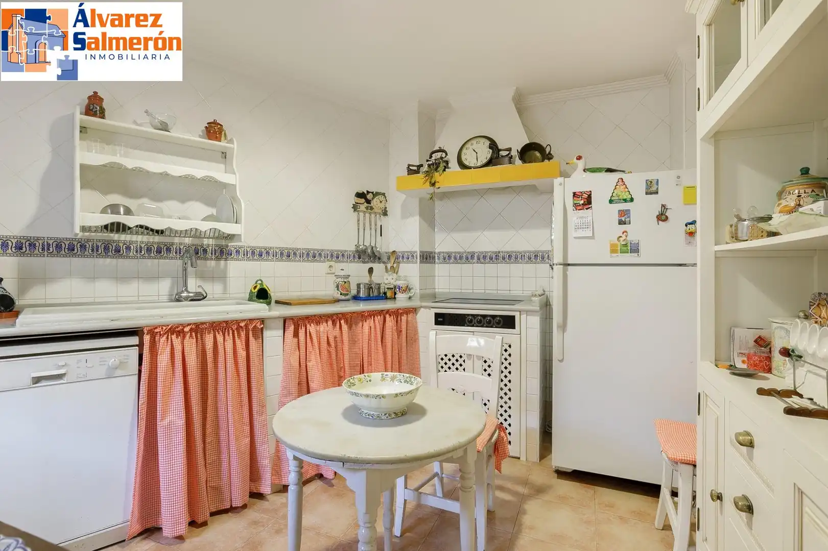 Casa aparellada amb jardí en venda a DEL CHAPIZ, imagen 5