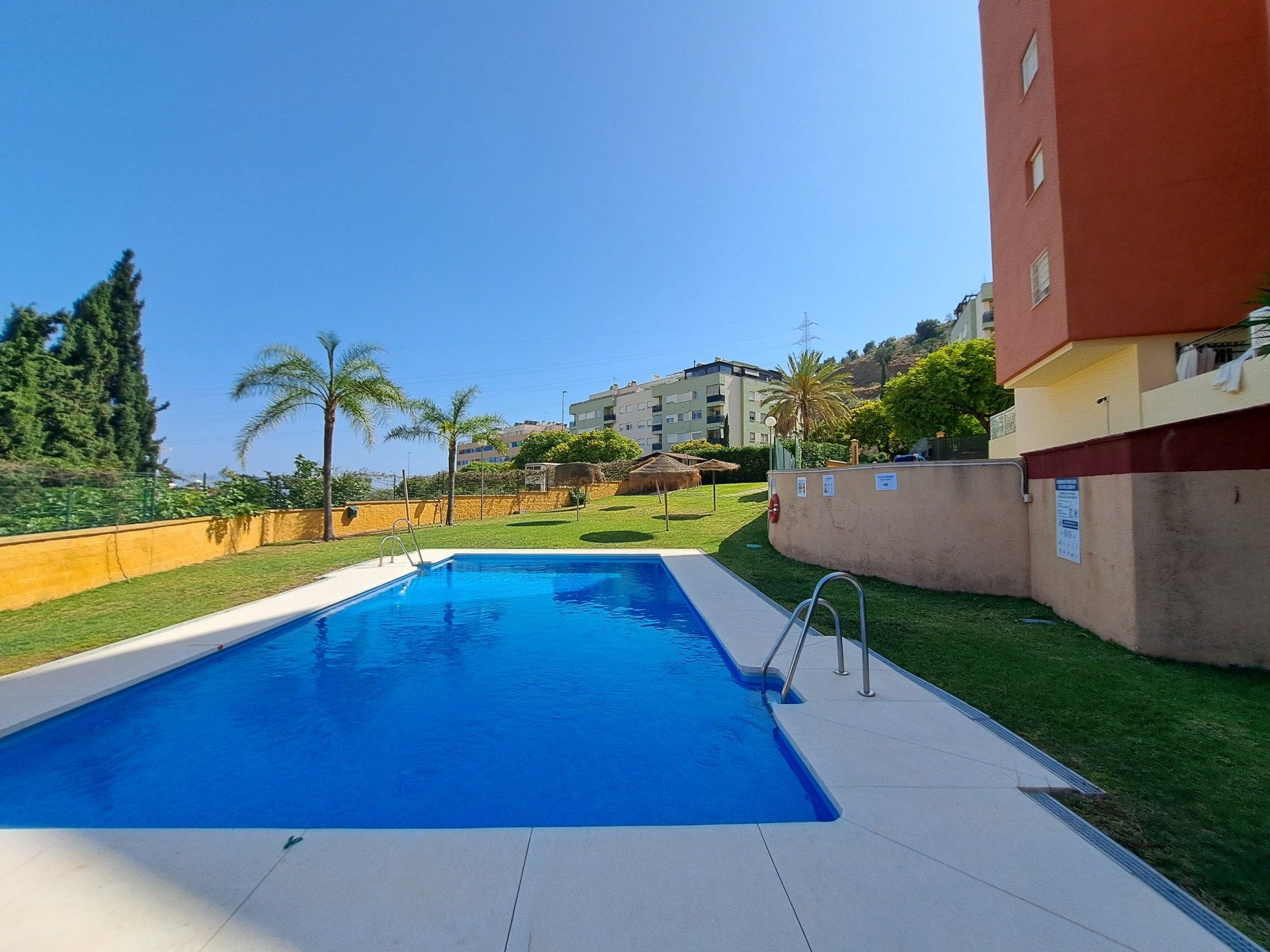 Piscina de Pis de lloguer en Málaga Capital amb Aire condicionat, Terrassa i Moblat