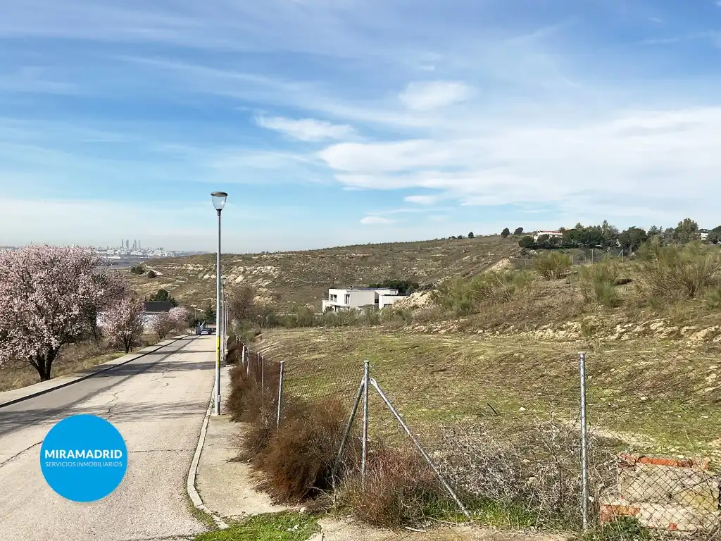 Residential zum Verkauf in Paracuellos de Jarama