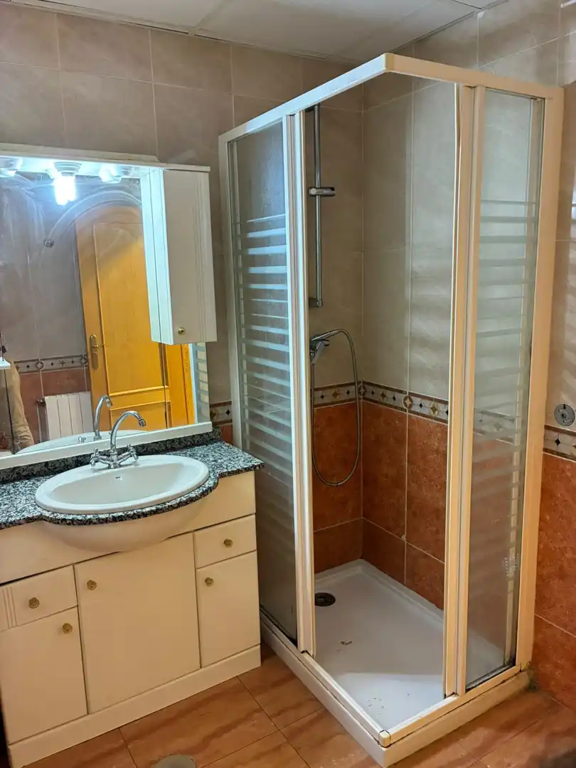 Baño de Piso en venta en Albacete con Calefacción
