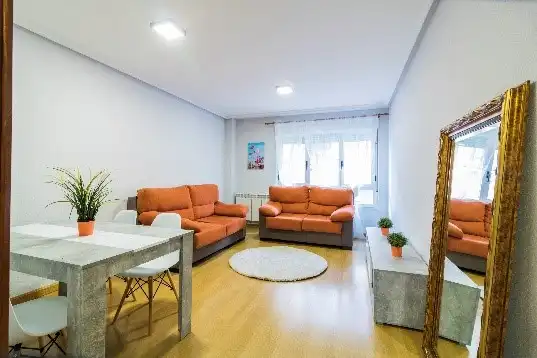 Piso con ascensor en venta en Calle Miguel de Cervantes 3